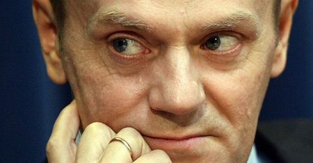 Rząd znowu obiecuje zwalniać urzędników