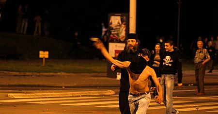 "Mladić, nasz serbski bohater!"