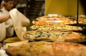 Akcja restauratorów w Neapolu - politycy płacą drożej