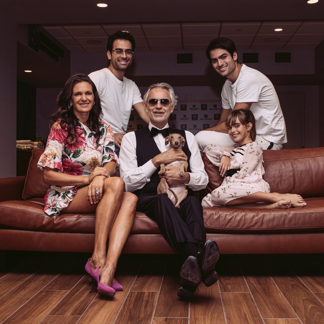 Andrea Bocelli z rodziną