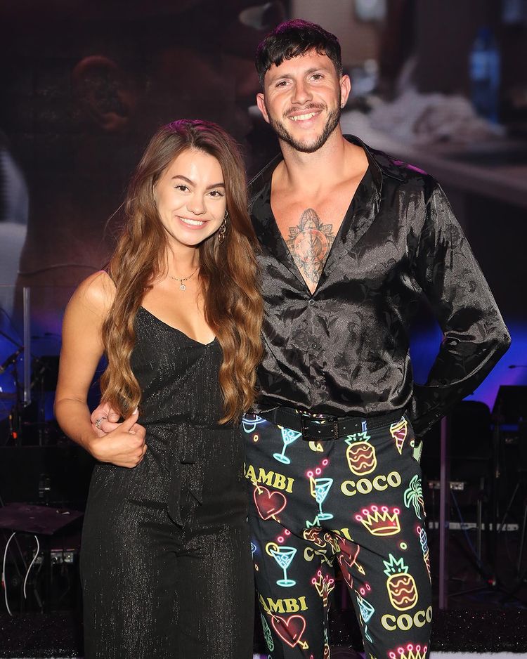 Angelina i Sasha - Love Island