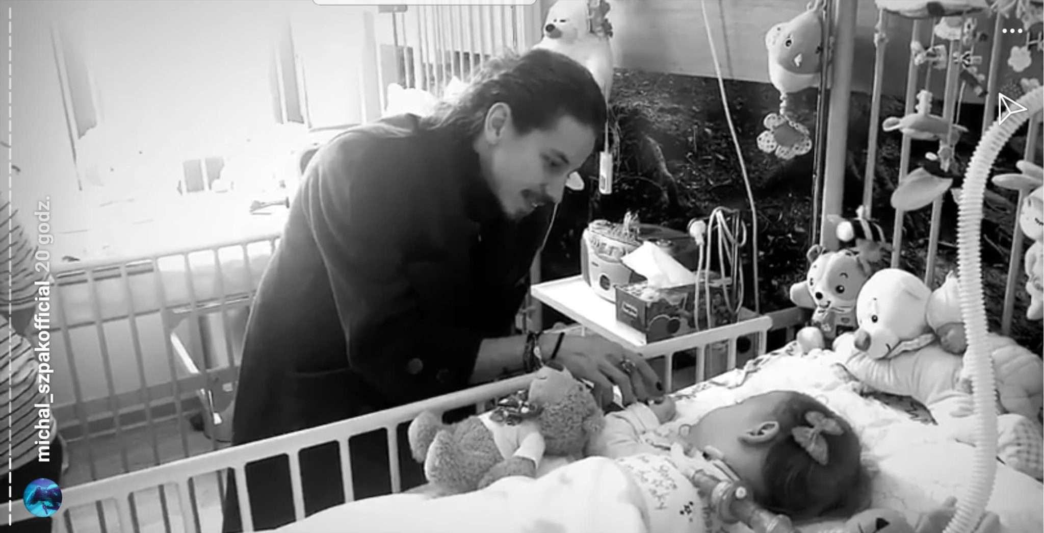 Michał Szpak odwiedza Łódzkie Hospicjum dla Dzieci Łupkowa