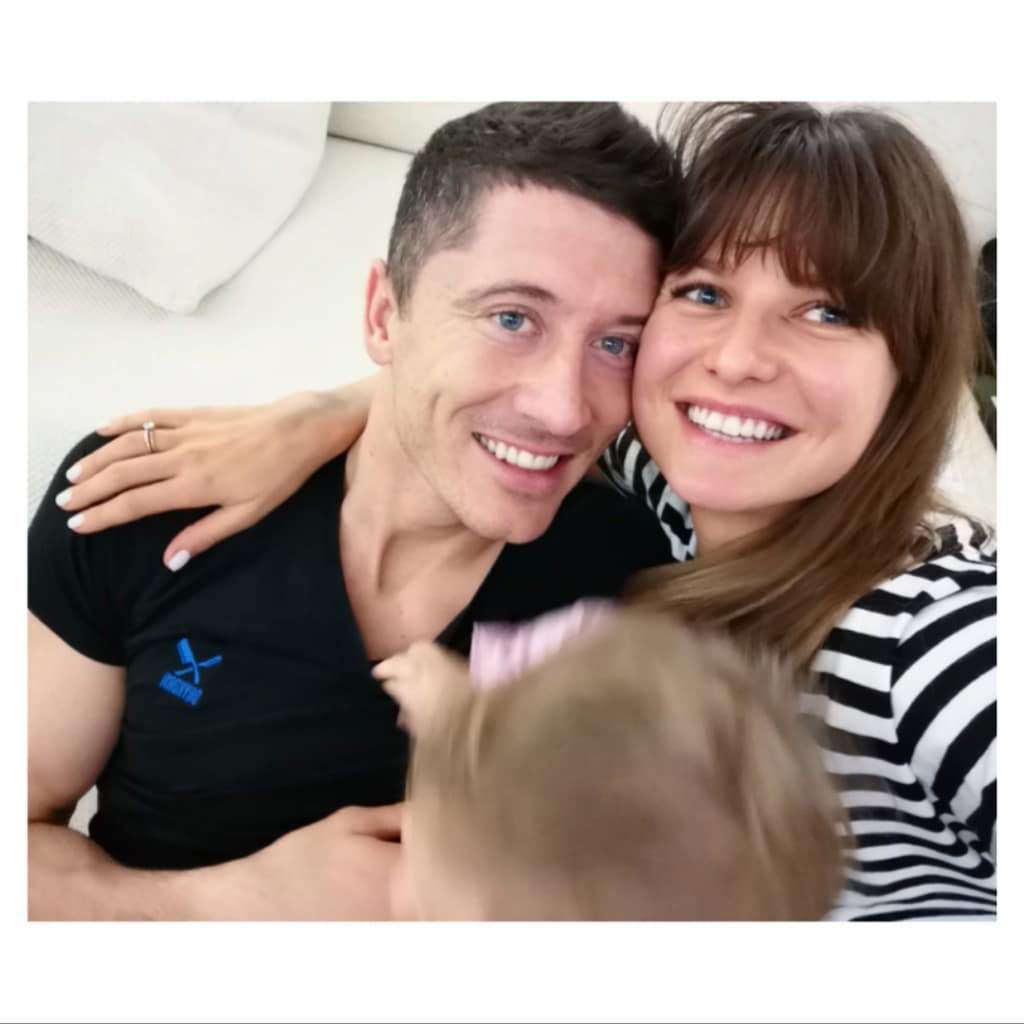 Anna Lewandowska, Robert Lewandowski i Klara Lewandowska na rodzinnym zdjęciu