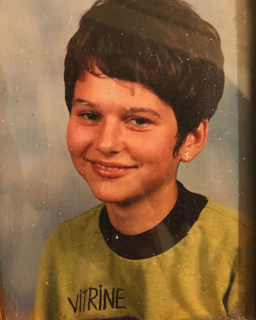 Paulina Sykut-Jeżyna w krótkich włosach w dzieciństwie