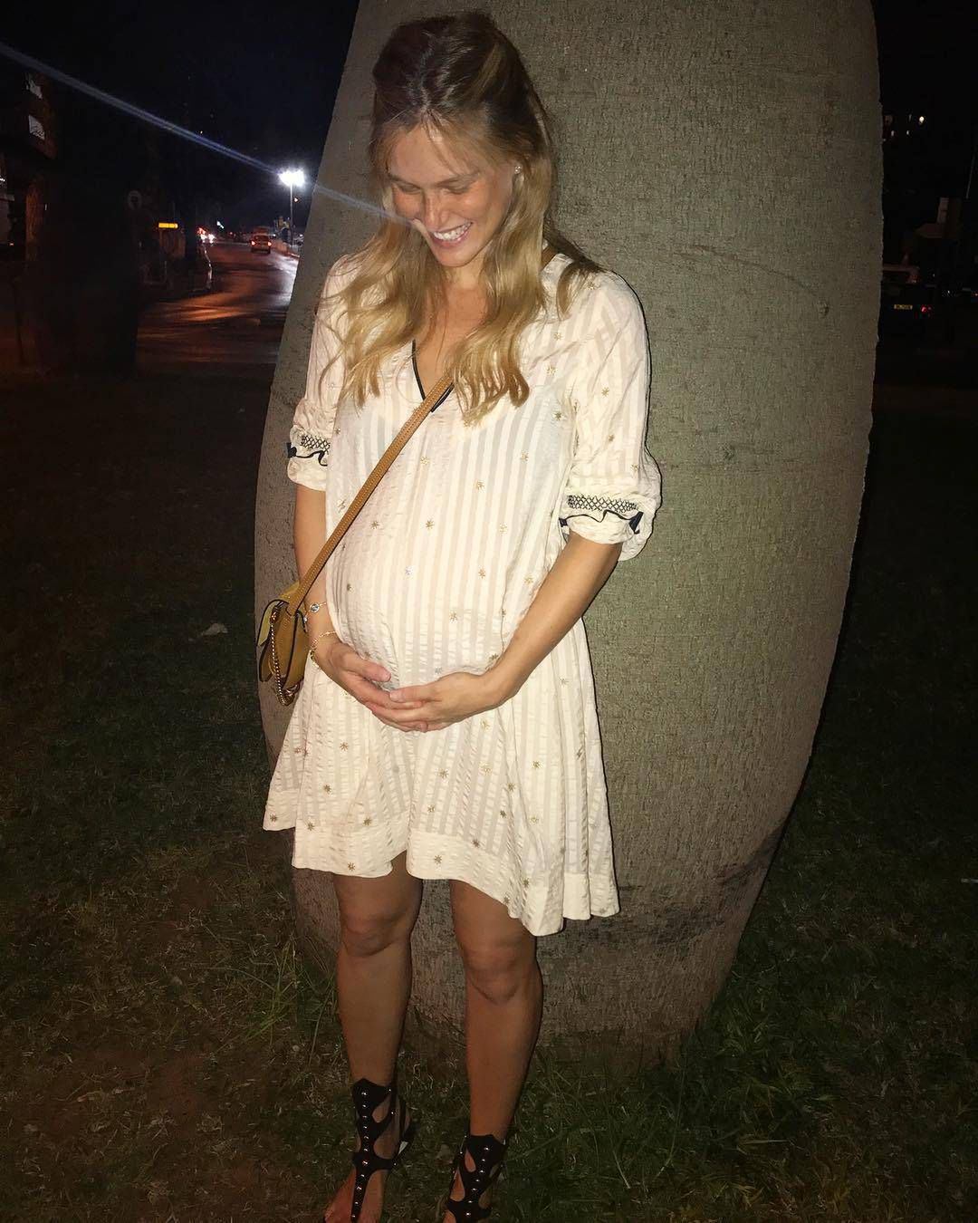 Bar Refaeli w ciąży