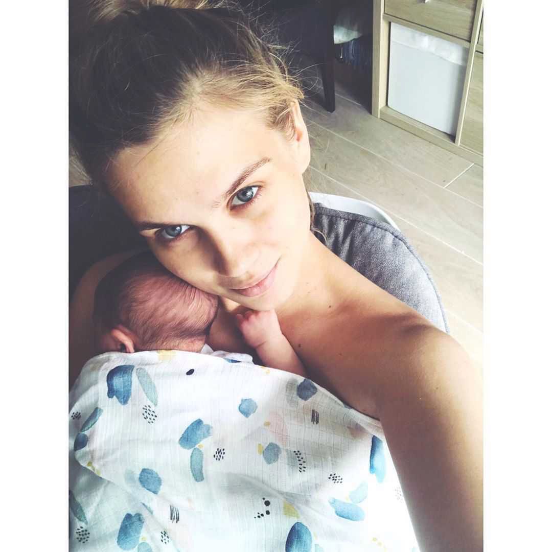 Agnieszka Kaczorowska niewyspana kilka dni po porodzie