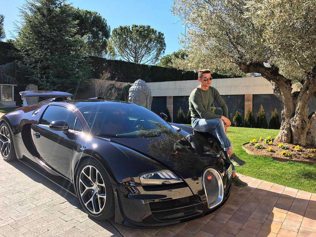 Cristiano Ronaldo - Bugatti