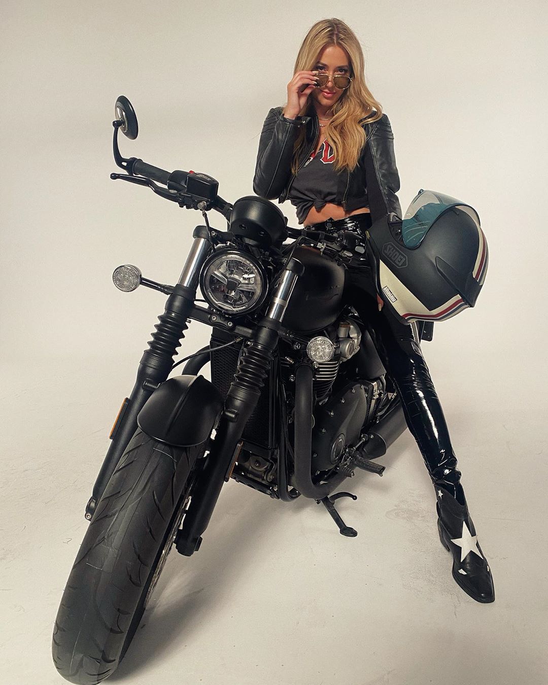 Marcelina Zawadzka na motorze