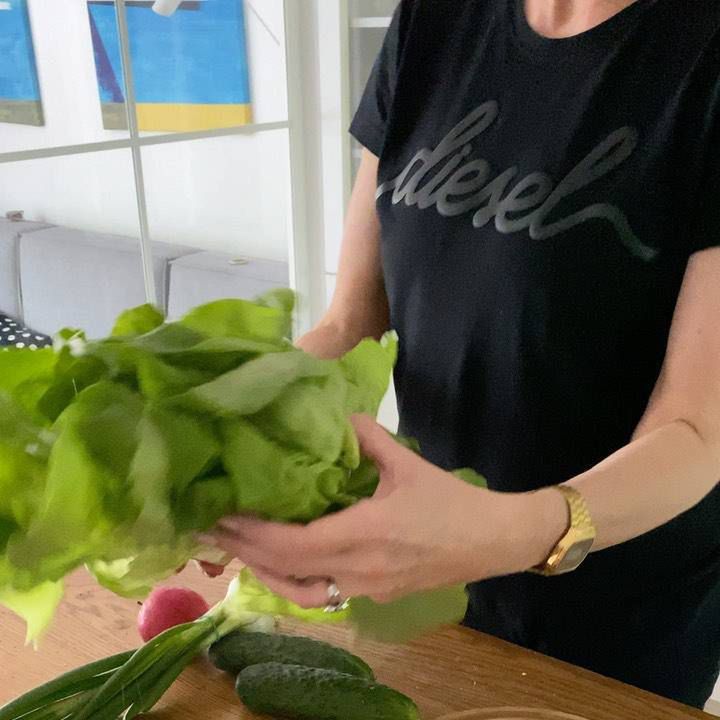 Tatiana Mindewicz-Puacz z Projektu Lady pokazała nieświeże warzywa
