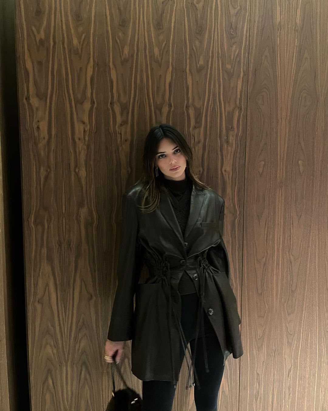 Kendall Jenner w marynarce projektu Sary Boruc