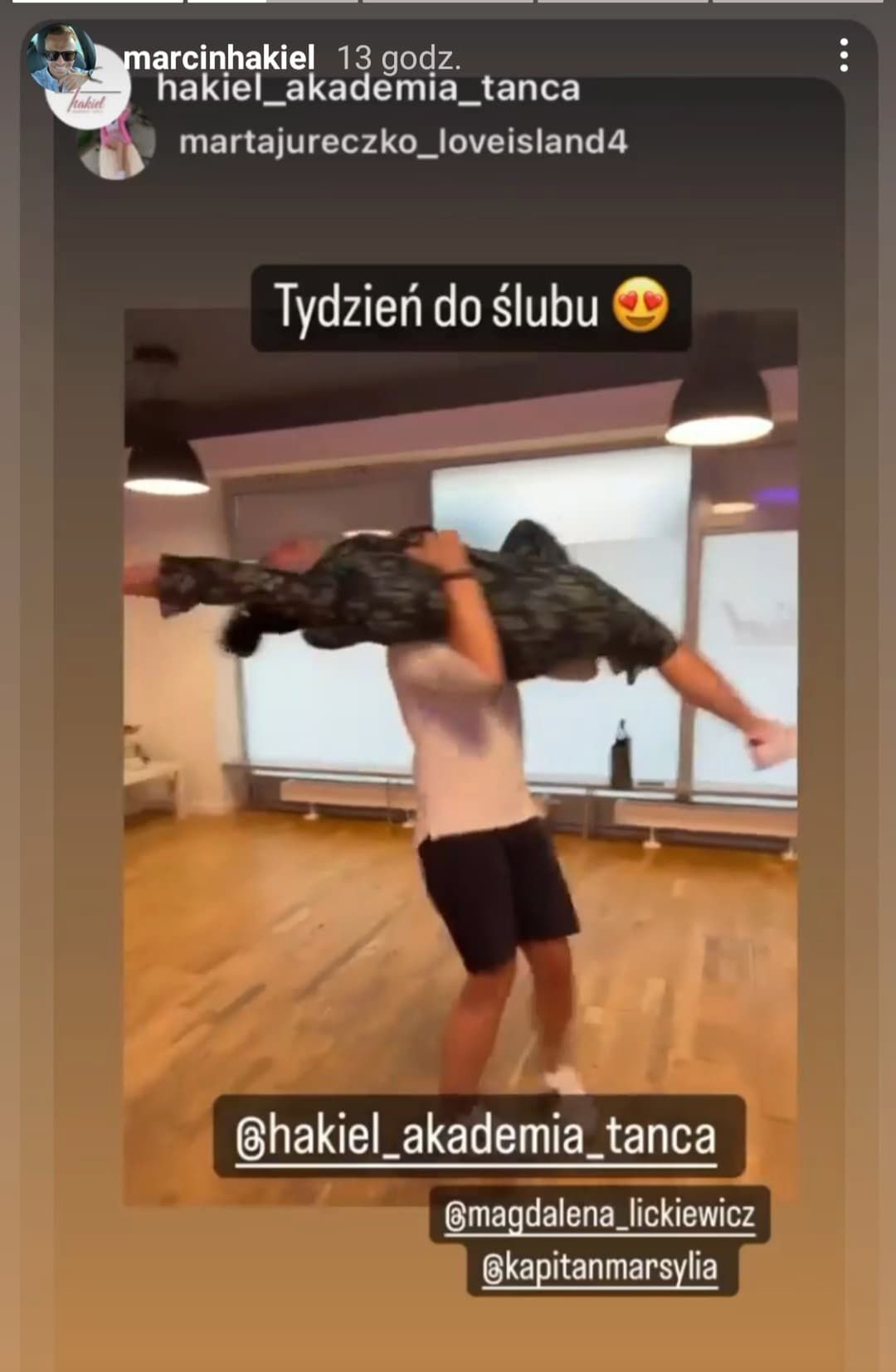 Marcin Hakiel w swojej szkole tańca