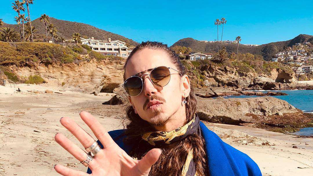 Michał Szpak w Los Angeles wygląda jak Freddie Mercury?