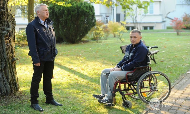 M jak miłość, Artur (Robert Moskwa), Robert (Zbigniew Stryj)