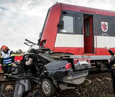 Kolejarze chcą edukować kierowców. Prowadzący auta są głównymi sprawcami wypadków na przejazdach