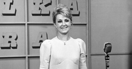 Joanna Rostocka: zapomniana piękność TVP, która zniknęła z ekranów przez krzyż