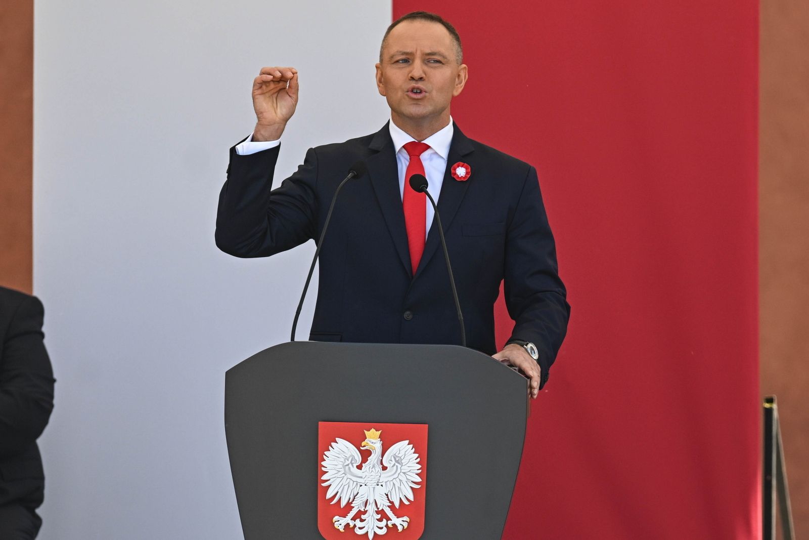 Nowa konstytucja Nawrockiego: Polacy odpowiadają prezydentowi