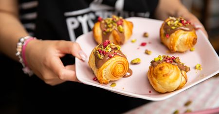 Pistacjowe rollsy piekę na okrągło. Szybko się robią, a jeszcze szybciej znikają