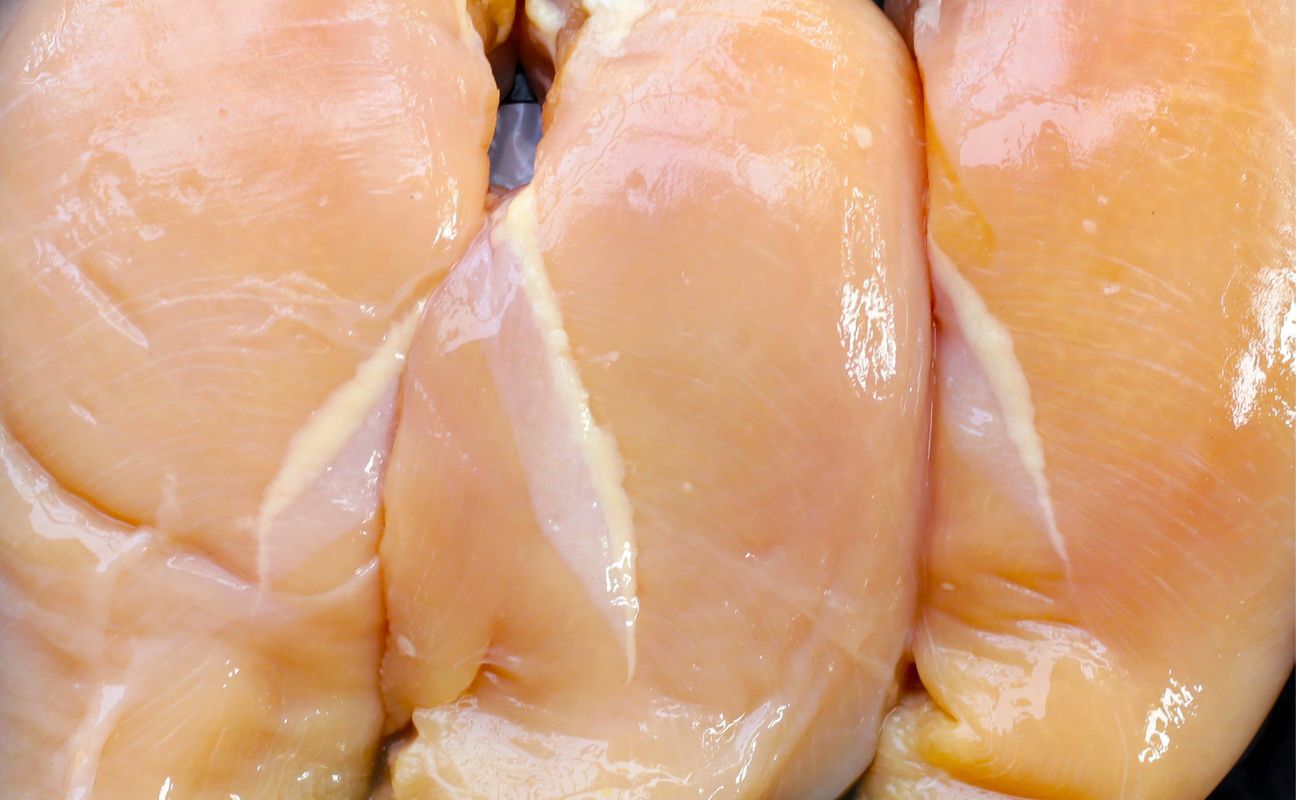 "Najgłupszy mit, jaki krąży". Profesor jasno o mięsie drobiowym