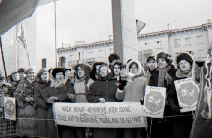 ZSRR było jednym z najpotężniejszych państw świata. Dlaczego przestało istnieć?