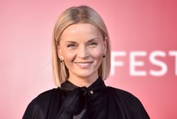 Małgorzata Foremniak na gali festiwalu w Gdyni. Skryła się pod obszerną czarną kreacją