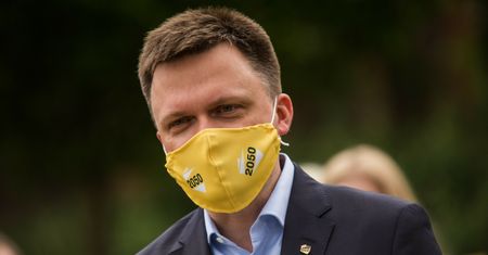 Sondaż dla WP. Szymon Hołownia zniknął? "Trudno jest mu konkurować jeden do jednego"