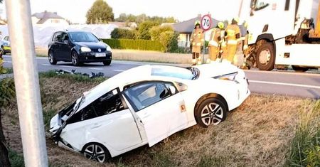 Wypadek na trasie Lublin – Chełm. Zderzenie ciężarówki z autem osobowym