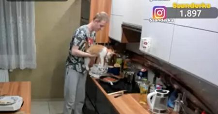 "Karygodne, to oglądają dzieci". Patostreamer znowu nagrywa
