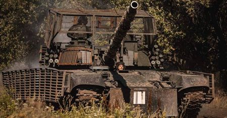 Ukraińcy przerobili polskie czołgi. Wyglądają jak z filmu "Mad Max"