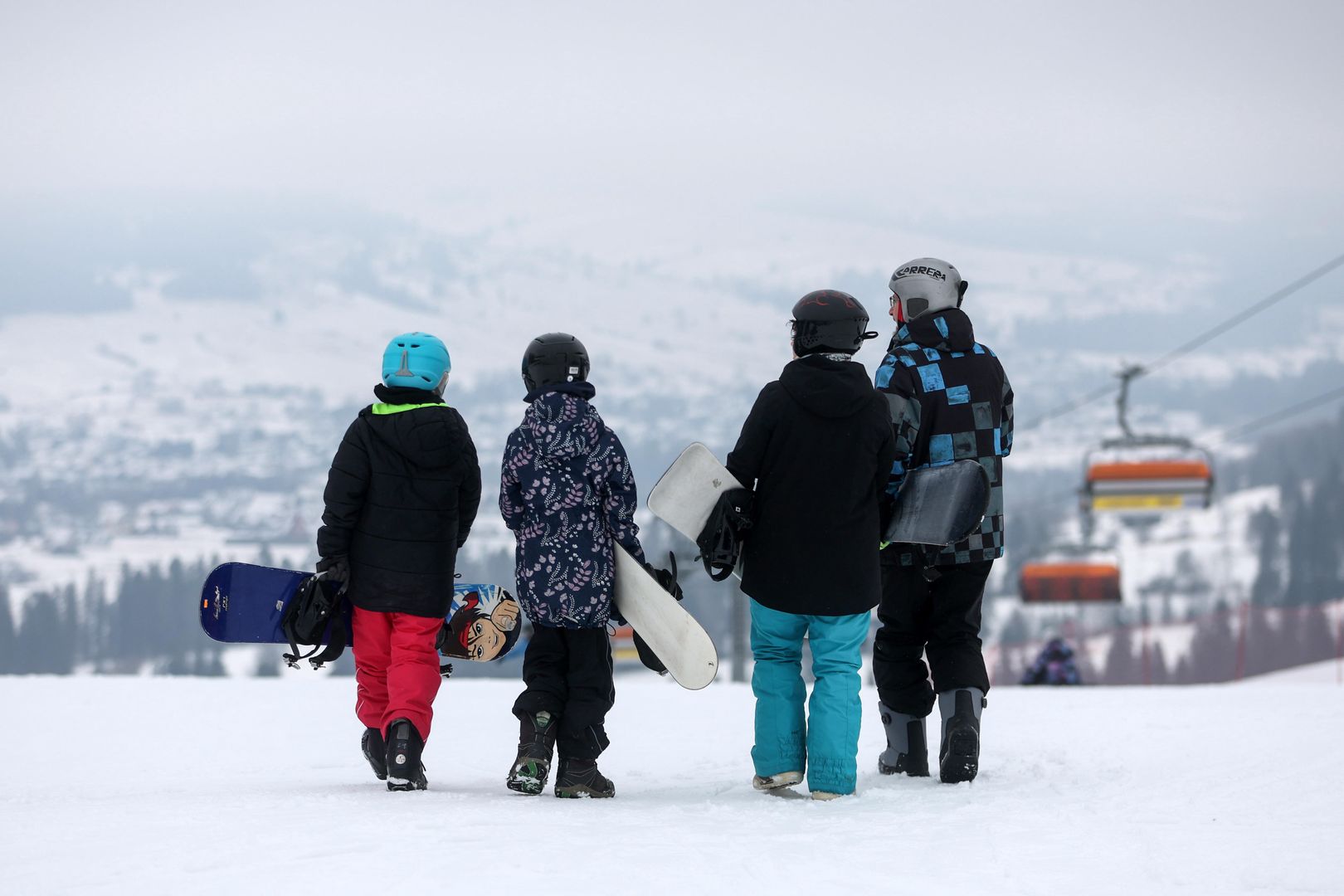 Grzegorz Momot
dzieci, ferie, narciarski, snowboard, stok, wypoczynek, zima, zimowe