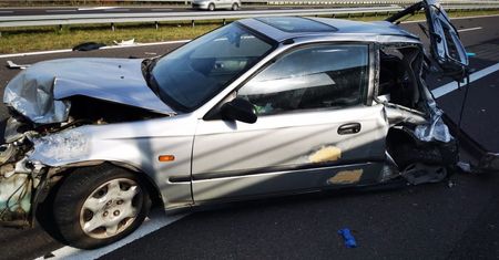 Wypadek na S17 przed Lublinem. Zderzenie ciężarówki i samochodu osobowego. Droga zablokowana