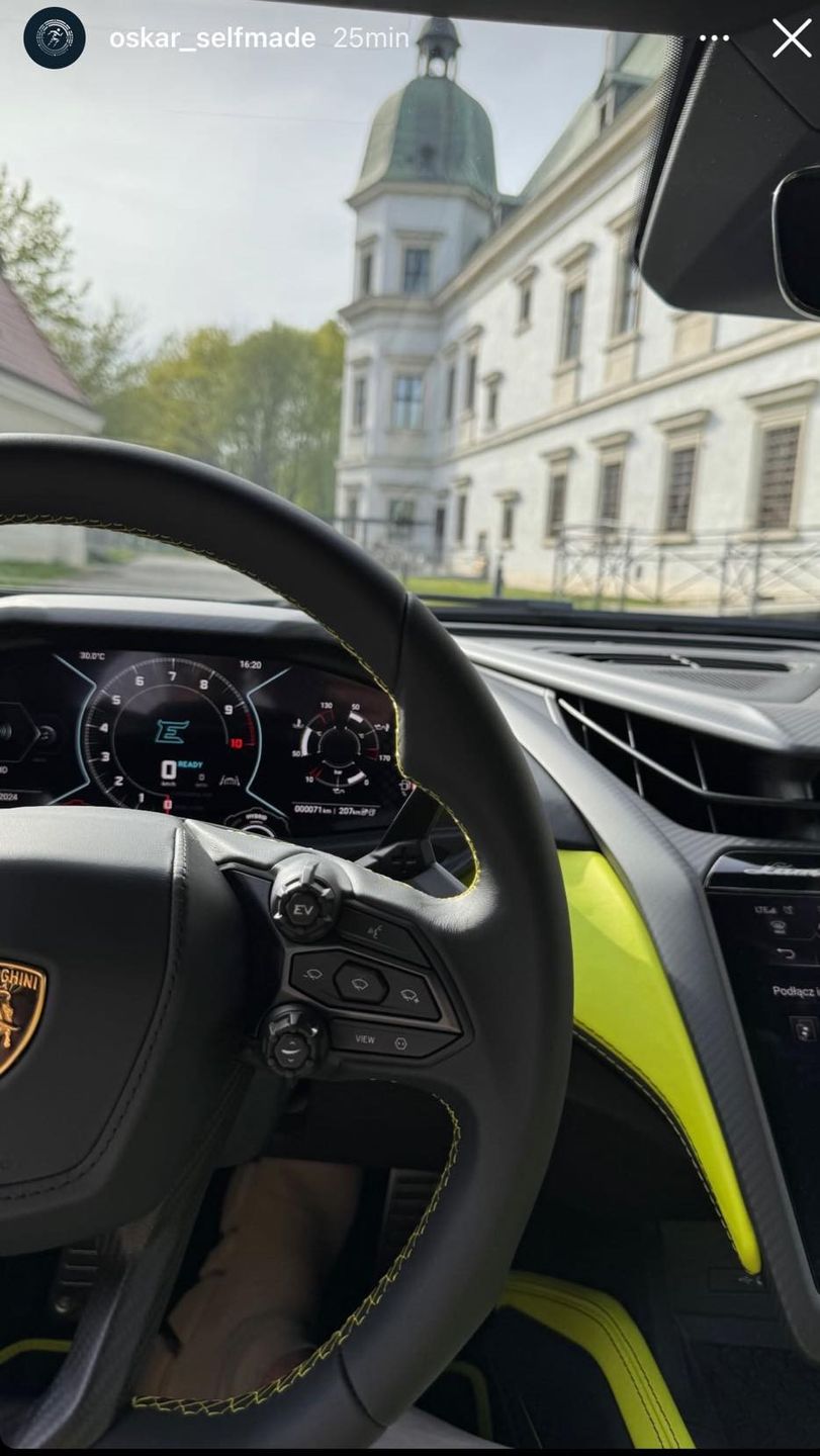 Nowe auto narzeczonego Klaudii Halejcio. Cena zwala z nóg