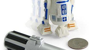 Mini robot R2D2 na fale 1