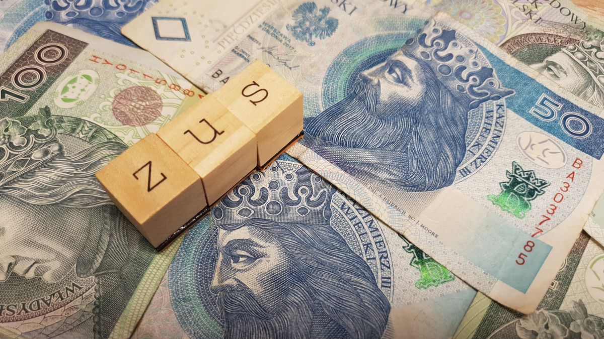 Wcześniejsze terminy przelewów emerytur z ZUS w grudniu