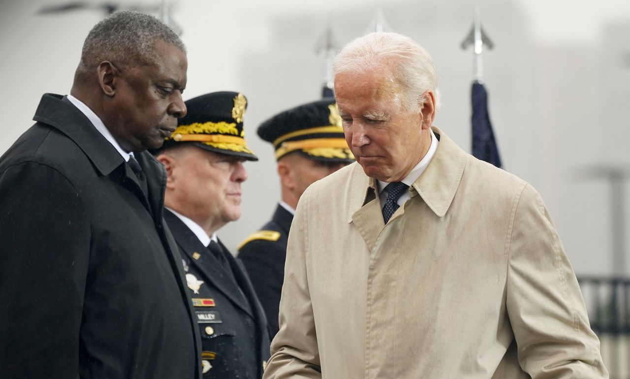 Sekretarz obrony USA Lloyd Austin i prezydent USA Joe Biden
