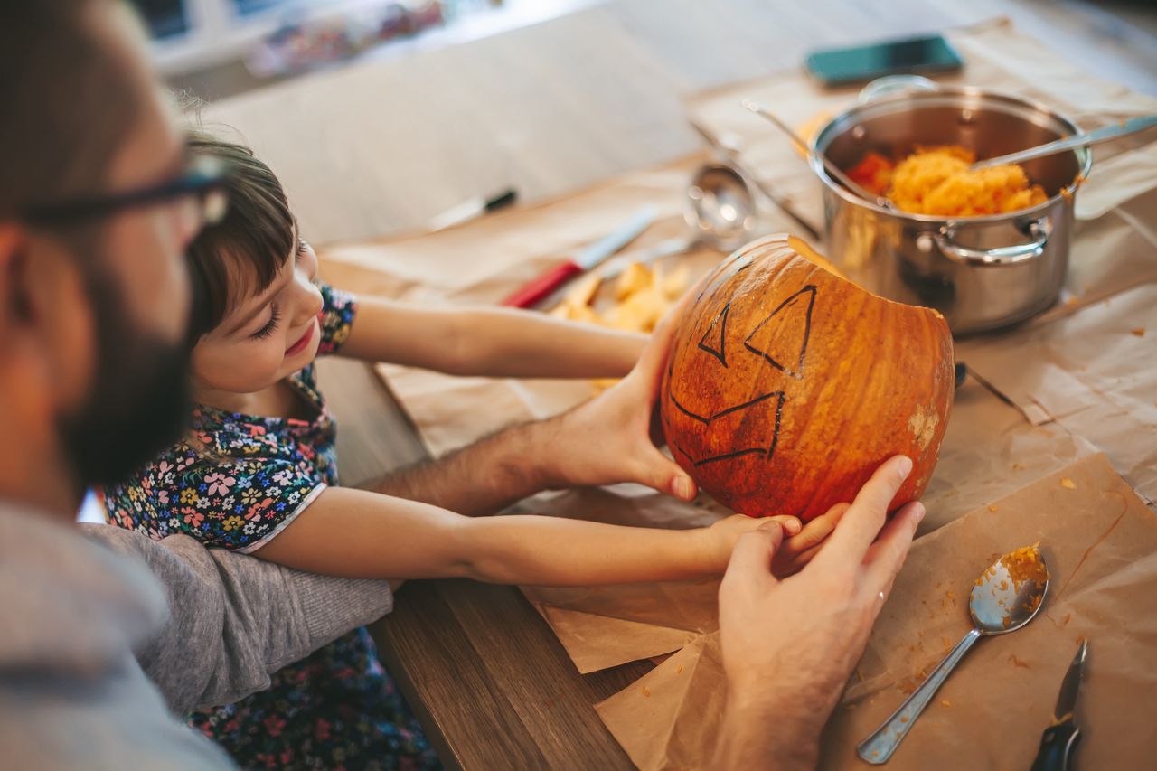 How to decorate a pumpkin for Halloween?