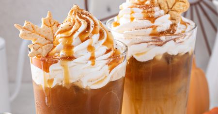 Domowy syrop do pumpkin spice latte. W tych butelkach będzie słodkim prezentem
