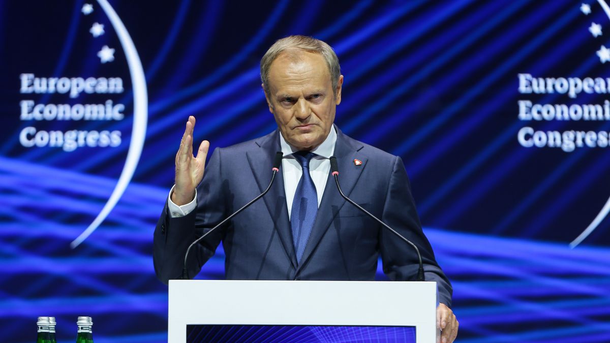 Katowice, 07.05.2024. Premier Donald Tusk na inauguracji XVI Europejskiego Kongresu Gospodarczego w Międzynarodowym Centrum Kongresowym w Katowicach, 7 bm. (aldg) PAP/Jarek Praszkiewicz
