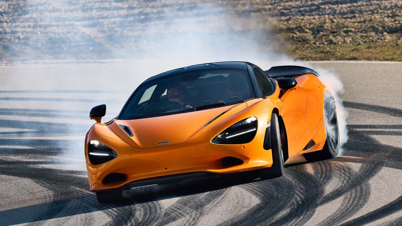 McLaren świętuje 60-lecie. Zaprezentuje dwa nowe modele w Goodwood