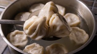 Gruzini tak robią ciasto na pierogi. Możesz napakować farszu, a i tak się nie porwie