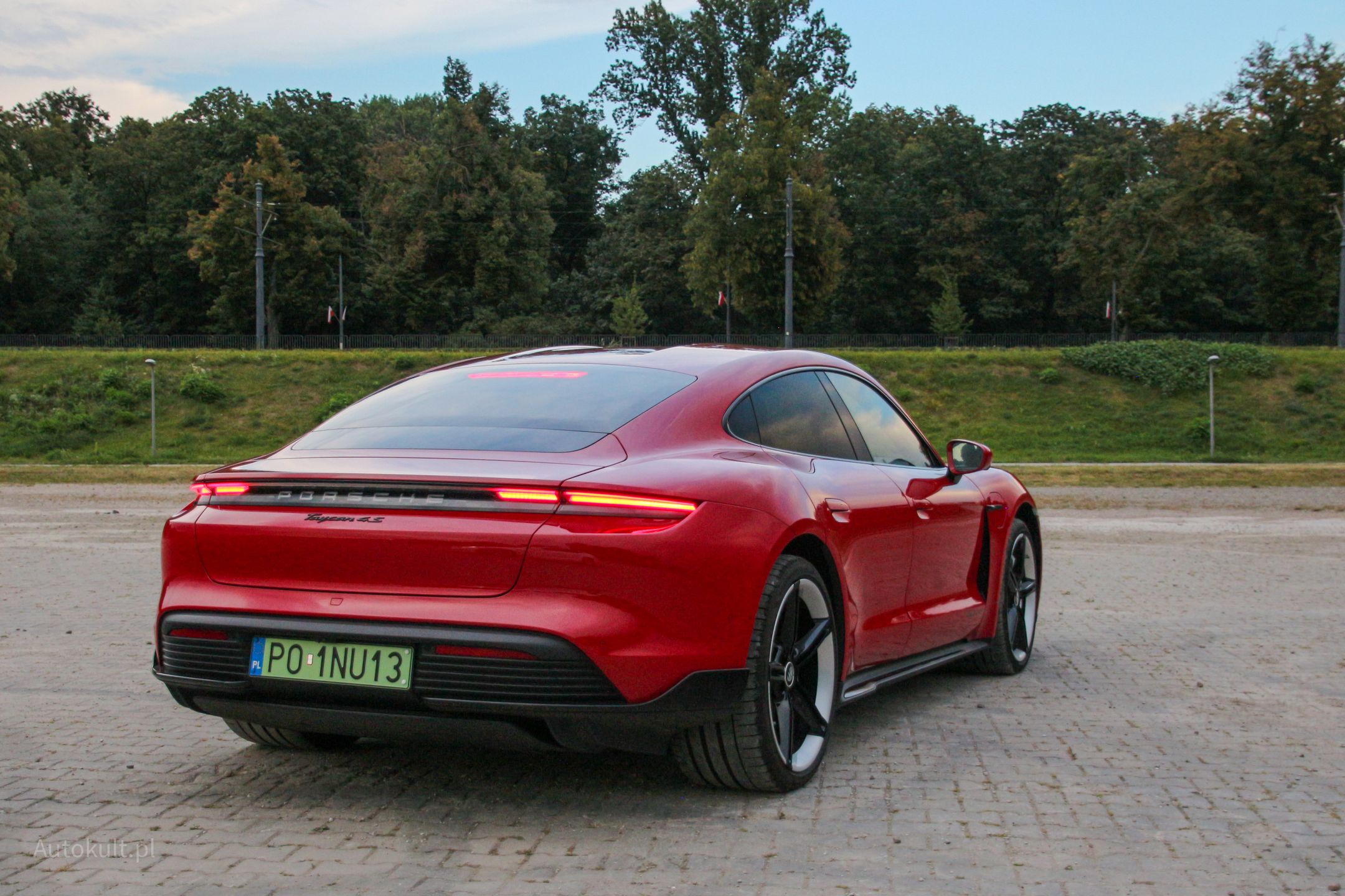 Porsche Taycan 4S
