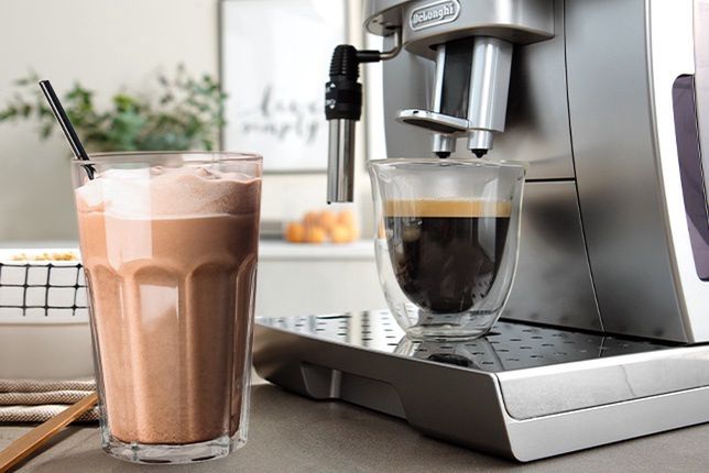 Aromatyczne espresso i kawowy szejk