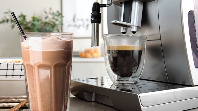 Aromatyczne espresso i kawowy szejk
