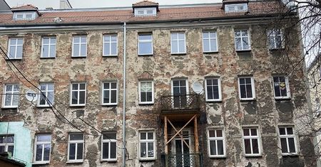 Wrocław. Wymiana dachów we wrocławskich budynkach. Prace ruszą w lipcu