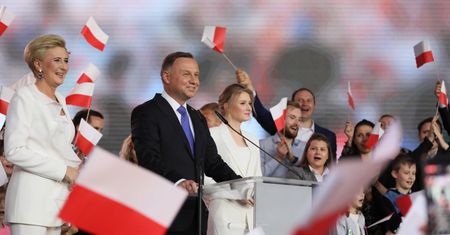 Wybory 2020. Jak głosowali na wsi, a jak w dużych miastach?