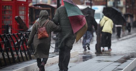 Wydali 40 alertów powodziowych. Wyspy przygotowują się na kulminację