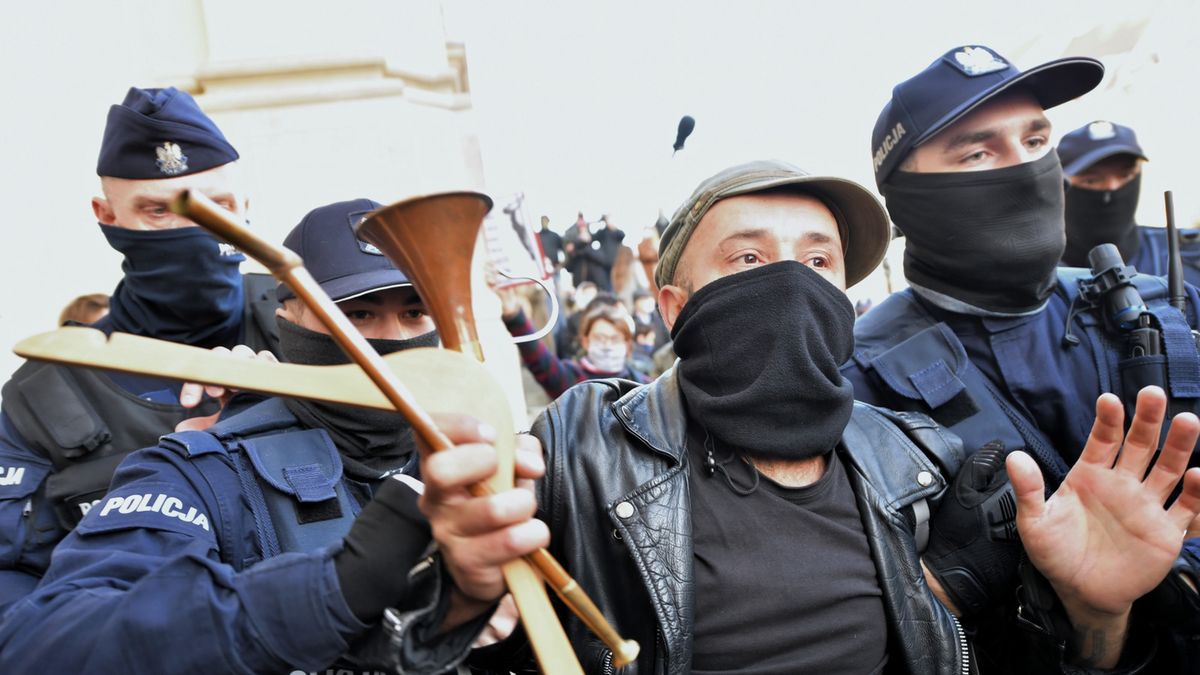 Strajk Kobiet. Policjanci muszą interweniować