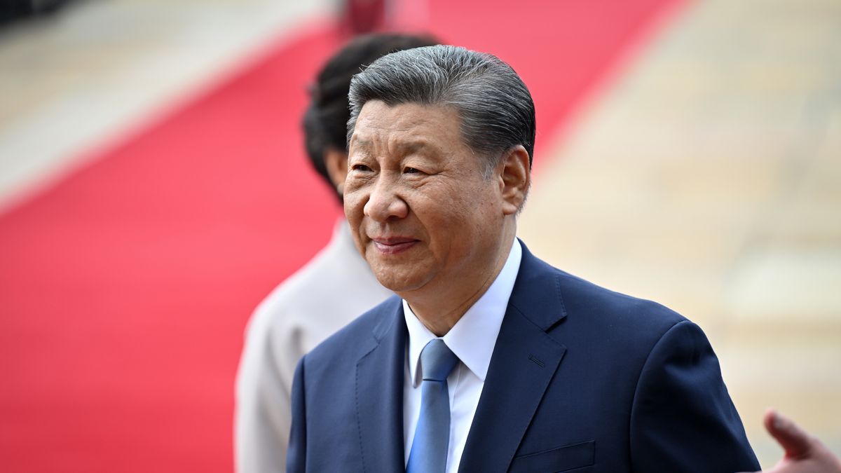 Xi Jinping, China's president, right, and Peng Liyuan, China's first lady, arrive for an honor guard at the Palace of Serbia in Belgrade, Serbia, on Wednesday, May 8, 2024. Jinping lauded his nation's ties with Eastern Europe as a boon for the world's No. 2 economy as he arrived in Belgrade on a trip designed to promote China's potential as a trade partner. Photographer: Oliver Bunic/Bloomberg via Getty Images