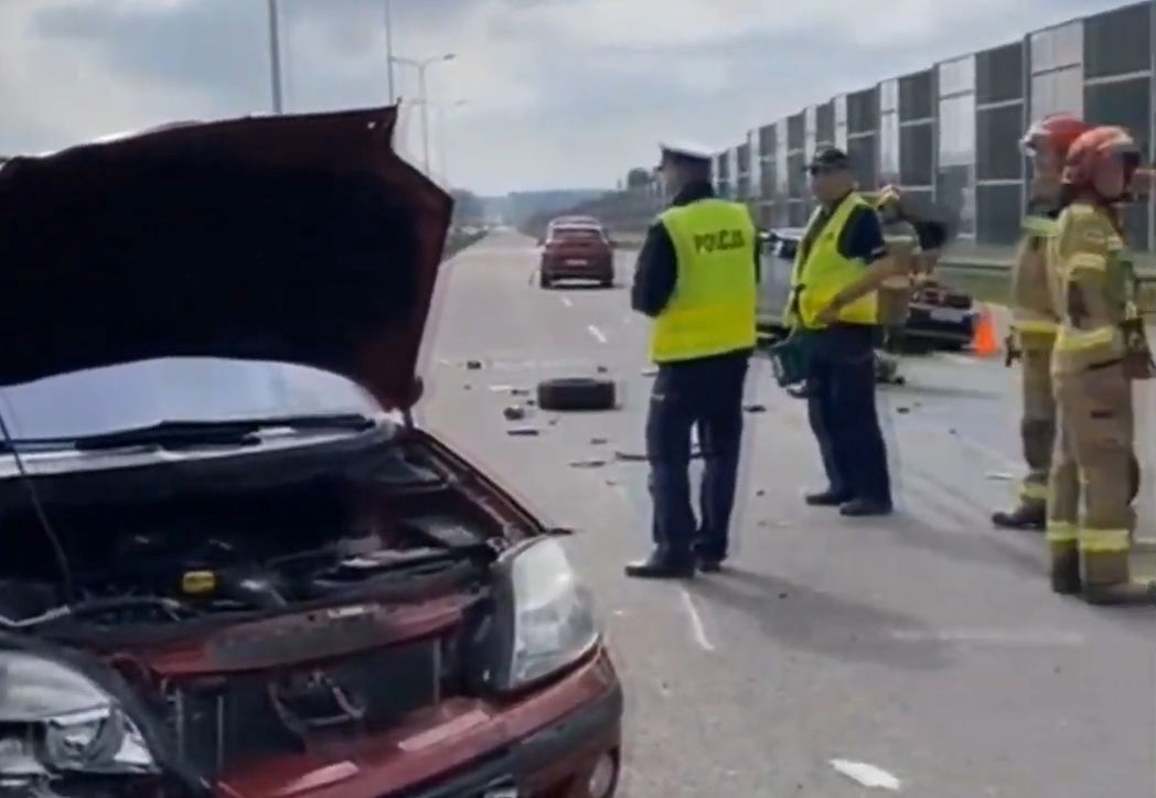 Fatalny wypadek na S12 nagrany. Tak się dzieje, gdy nie używasz lusterka