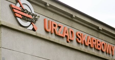 Skarbówka nie potrzebuje nakazu. Ma wgląd w konta i transakcje bankowe Polaków