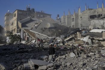 Izrael wstrzymuje ofensywę w Gazie. Decyzja po planie pokojowym Trumpa